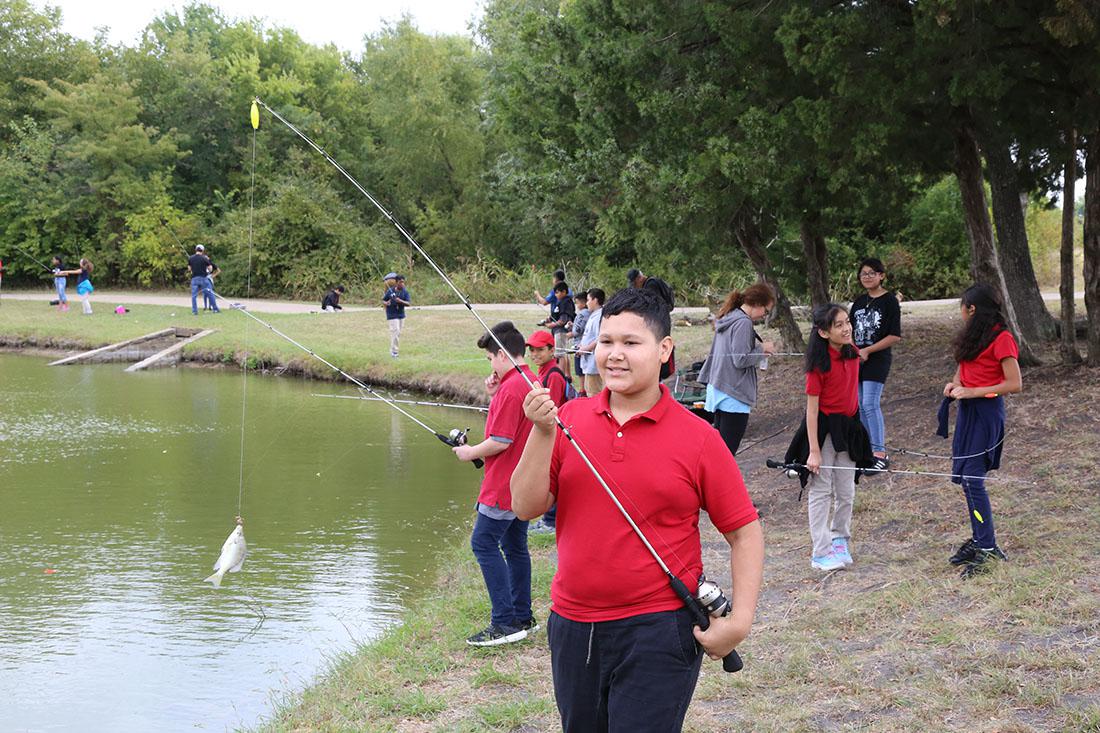 KIds fishing.